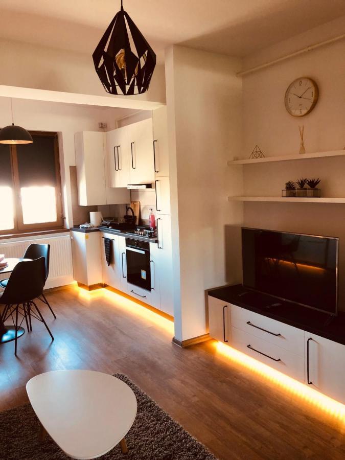 Kolonaki Domus Apartment 3 Iasi Eksteriør bilde